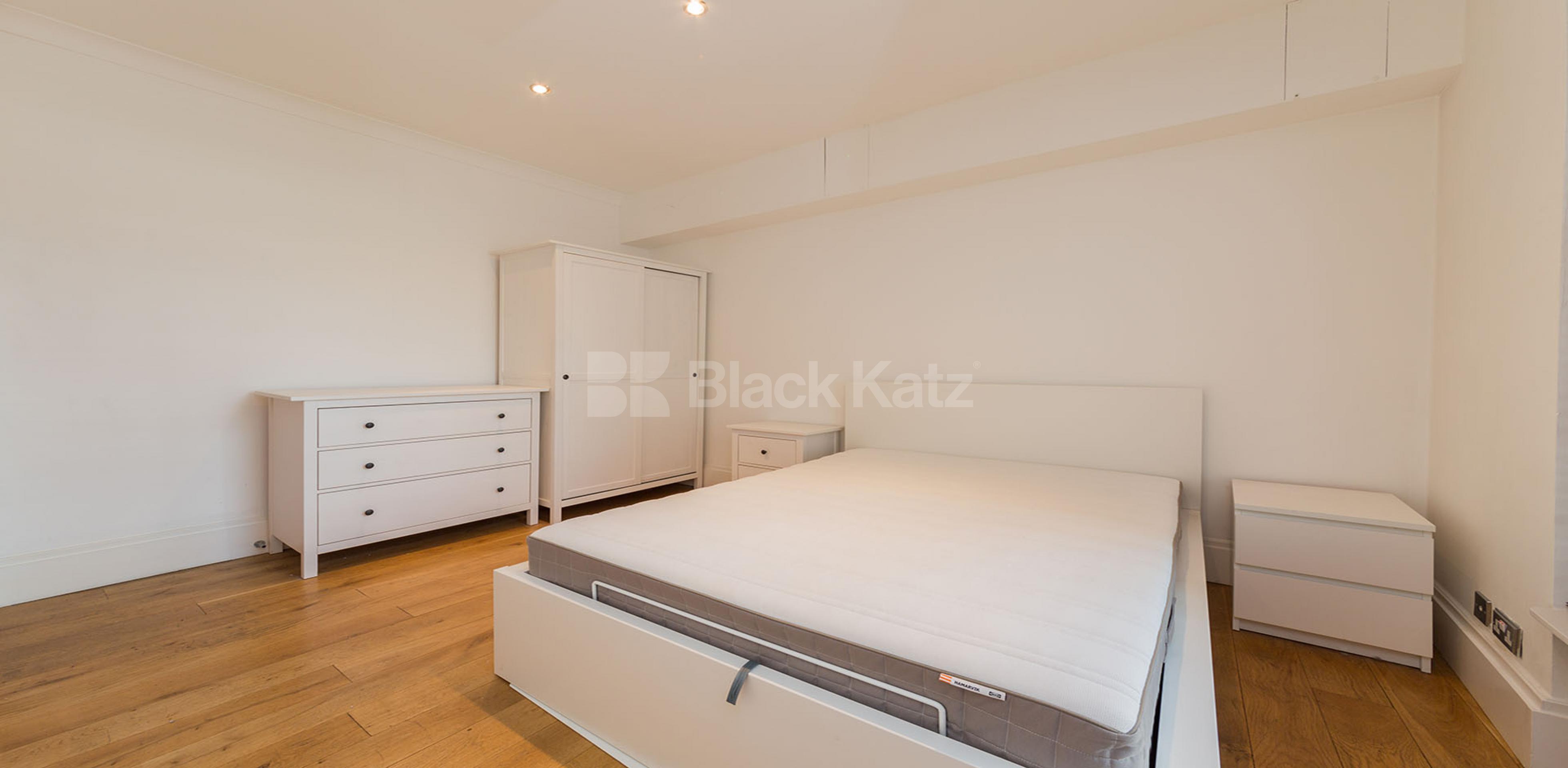 			FANTASTIC 1 BED IN A WELL MAINTAINED BUILDING, 1 Bedroom, 1 bath, 1 reception Flat			 Bridport Place , ISLINGTON-SHOREDITCH PARK  N1